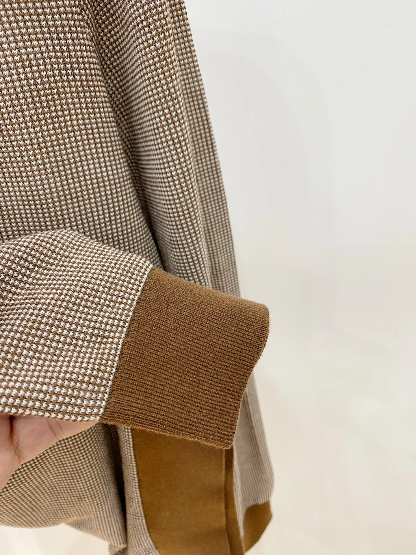 BC Classic is an old-money, gentlemanly and elegant style. The Classic Polo sweater is outlined in lines. There are always some items that can transcend seasons and trends and become eternal Classics. Selected top-quality wool fabrics are soft and silky to the touch, giving you just the right wearing experience in the warm sunshine of autumn and winter. The classic Polo collar design, with exquisite three buttons, is simple yet stylish, showing the unique sophistication and charm of men. It adds a touch of bright color to the whole, highlighting the wearer's unique taste. And the unique line design not only modifies the body shape, but also adds elegance and calmness. Every detail, every stitch and every detail has been carefully crafted to ensure excellent quality and durability! Sizes: M-3XL (48-56)